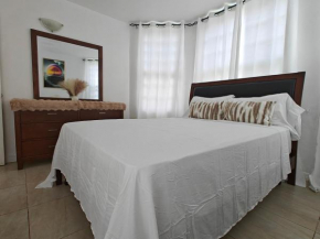 Cozy Apartment w/Ocean View, Pool & Beach Access